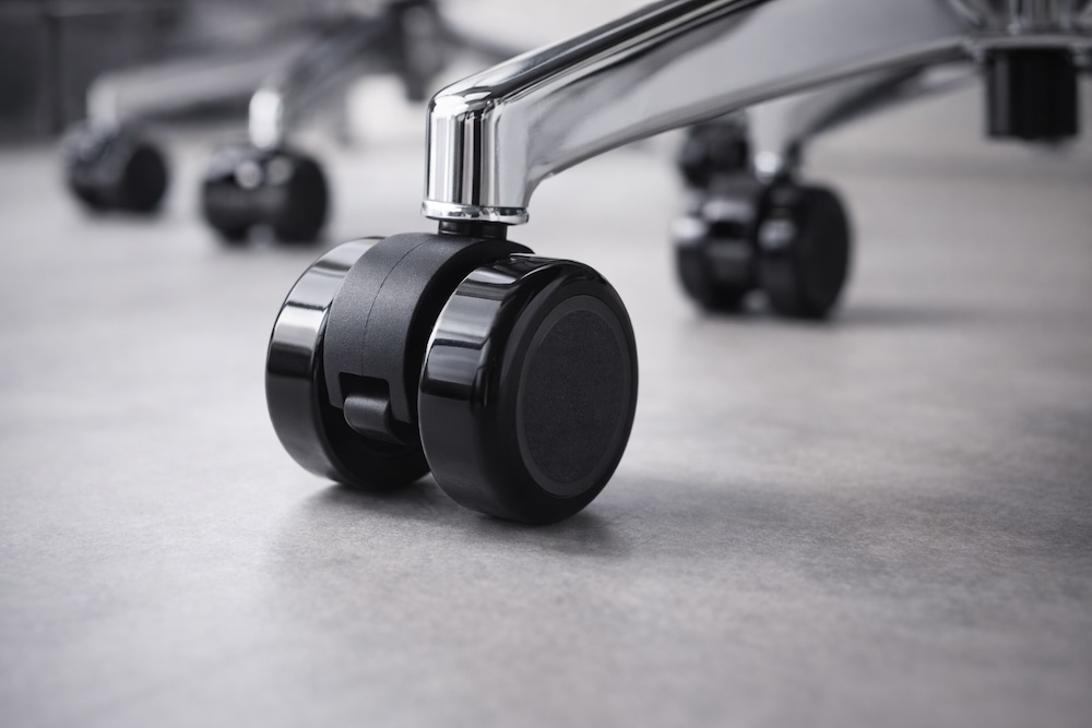 FotoZo houd je parket, laminaat en PVC langer mooi met slimme zwenkwielen